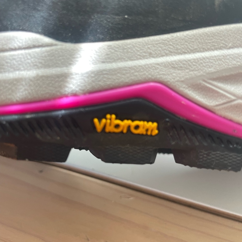 Teva Ridgeview Mid Hiking Boot - Picture 2 of 7